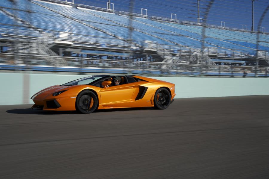  Lamborghini Aventador LP700-4 Roadster 2012 года  (фото 33 из 88)